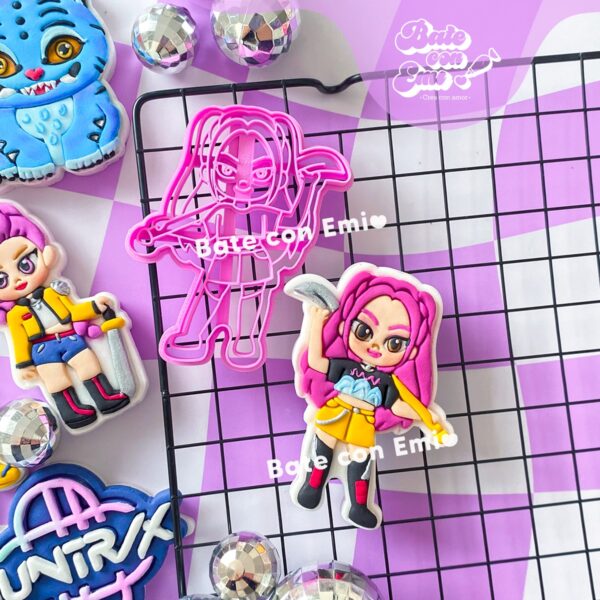 SC363 - 2 HUNTRIX MIRA GALLETA